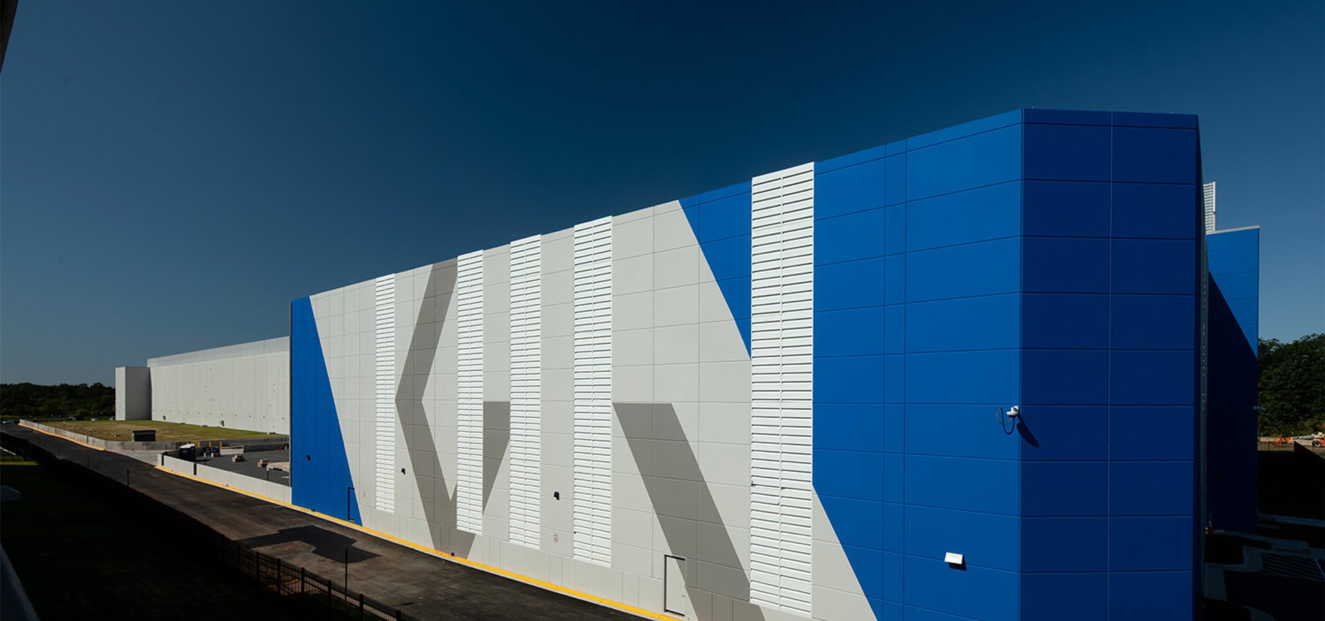 single-solution-page Aligned Data centers